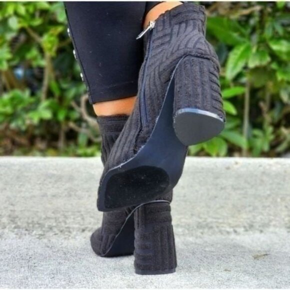 Women's Pointed Toe Zipper Chunky Heel Ankle Boots - Picture 5 of 5